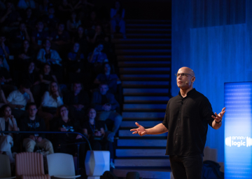 STAND UP THERAPY «ΑΠΟ*ΜΗΧΑΝΗΣ ΑΝΘΡΩΠΟΣ» ΜΕ ΤΟΝ ΜΑΝΟ ΧΑΤΖΗΜΑΛΩΝΑ 