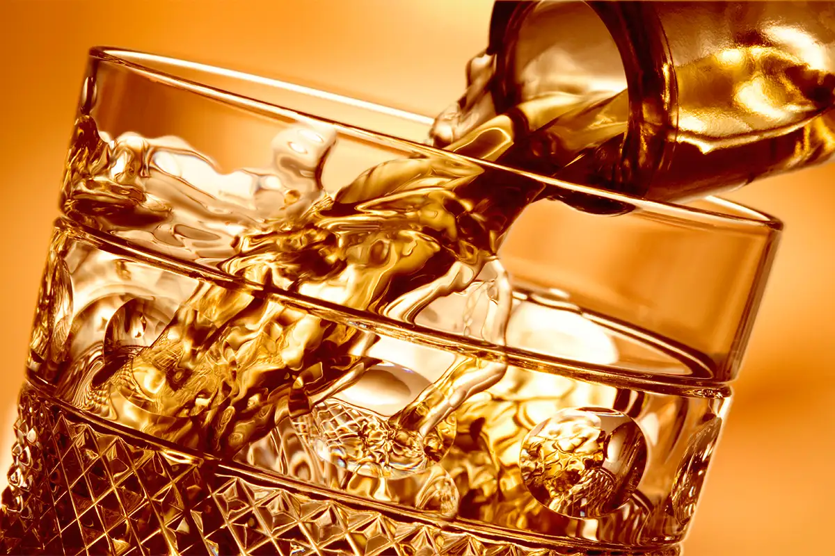 ΤΟ ΑΛΚΟΟΛ ΣΚΟΤΩΝΕΙ!